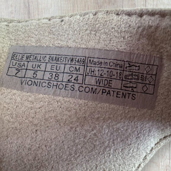 VIONIC Farra Black Ankle Strap Medallion Comfort Sandals Womens 7 WIDE - Picture 9 of 9